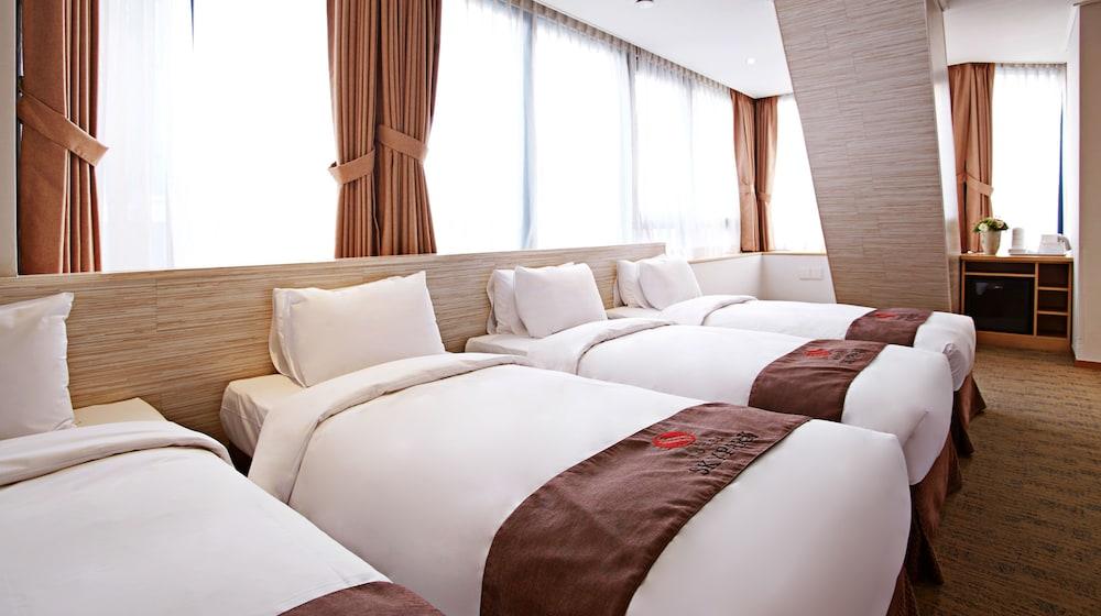 Hotel Skypark Myeongdong 2 Seoul Ngoại thất bức ảnh